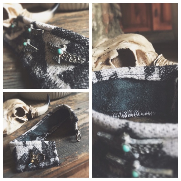 Choker Aztec Print DetailingCharms Two Piece HP🌵 - Picture 6 of 8